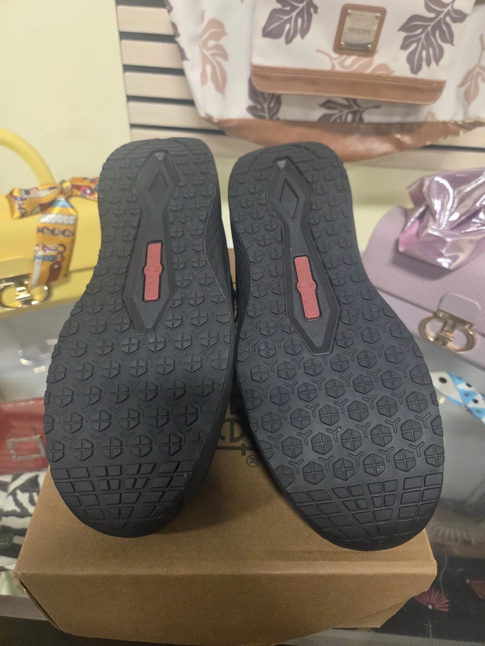 Womens Orthofeet Black Athletic Work Walking Orthepedic Sneakers w/inserts